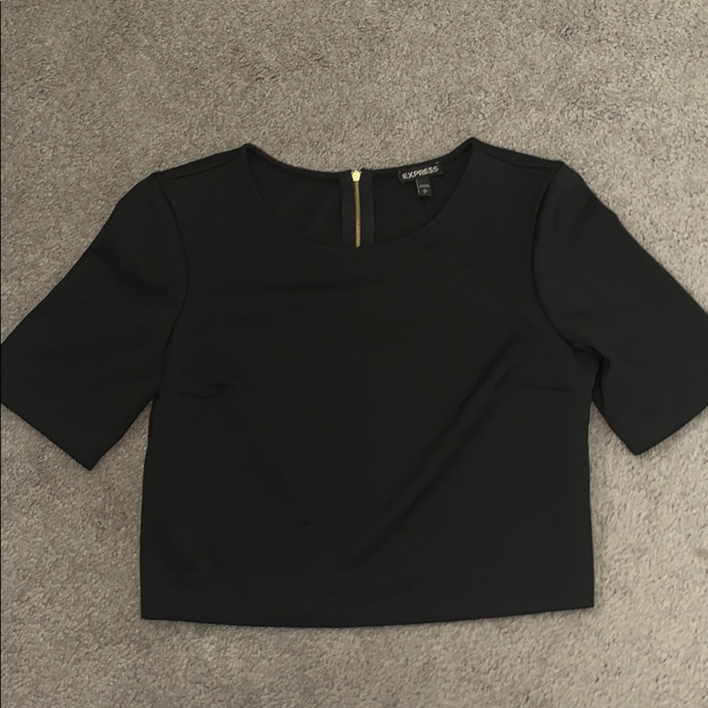 Black Short Sleeve Crop Top